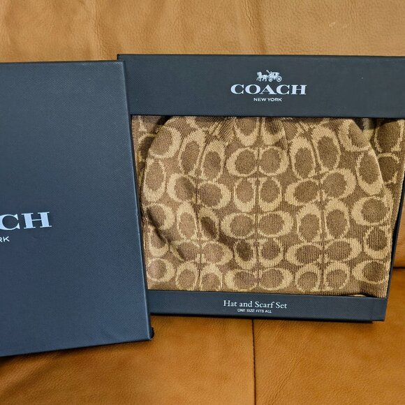 Coach Signature Logo Hat & Scarf Gift Set – Khaki/Tan - Picture 1 of 5
